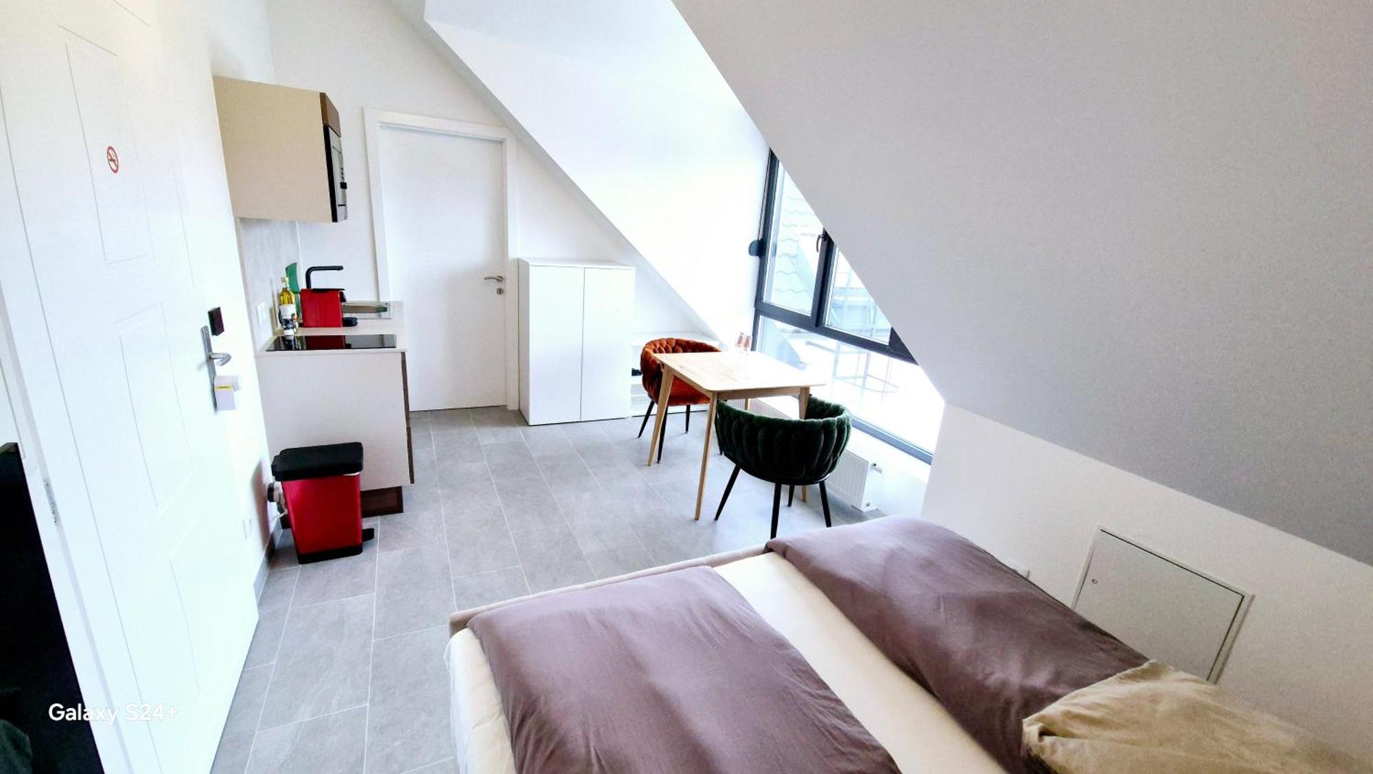 Moderne Mit Klima, Perfekter Anbindung Ins Zentrum Und Kostenlose Parkplaetze!